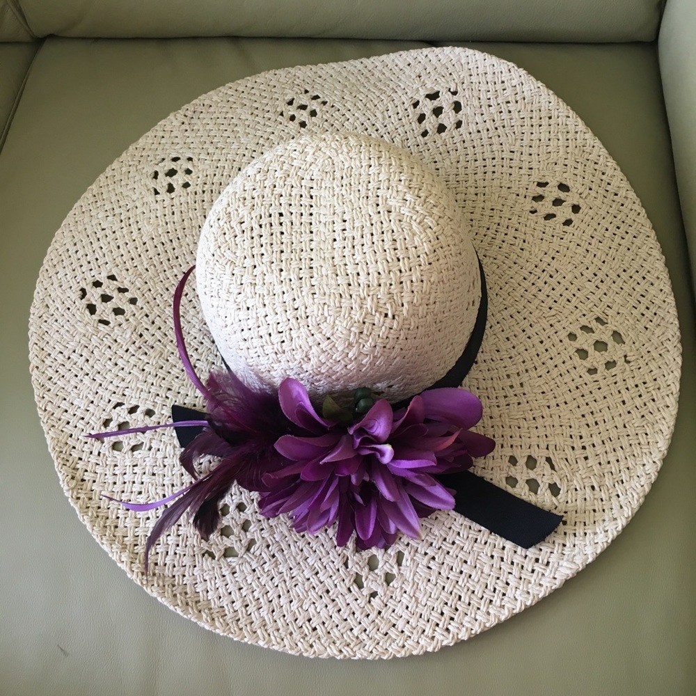 Hat with purple trim